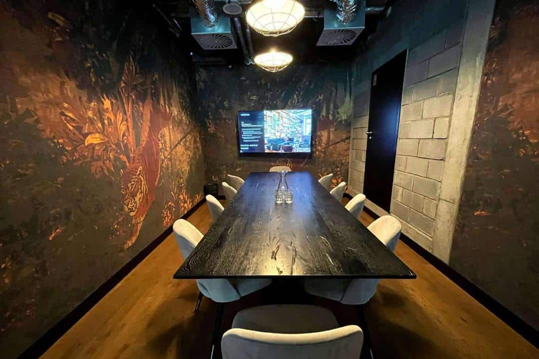 Board meeting room — an intimate interior at Hala Koszyki